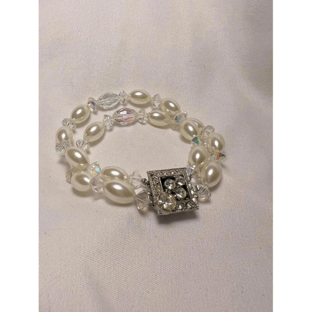 Vintage Faux Pearl AB rhinestone Oval Double Strand Coquette Clasp Bracelet - Picture 3 of 7